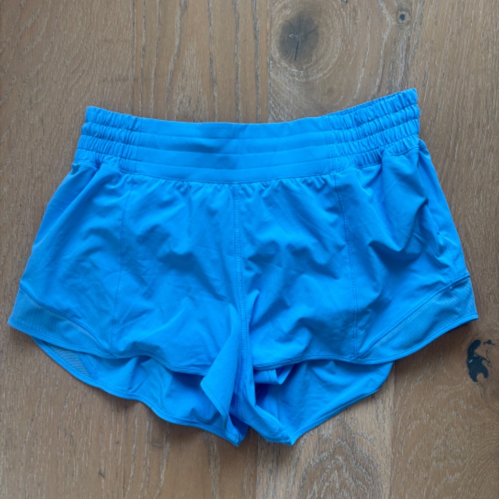 Lululemon Hotty Hot High Rise Shorts 2.5”